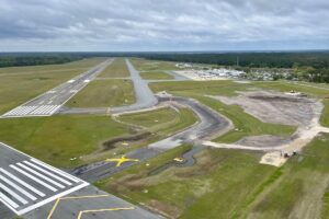 Gainesville airport authority selects new CEO