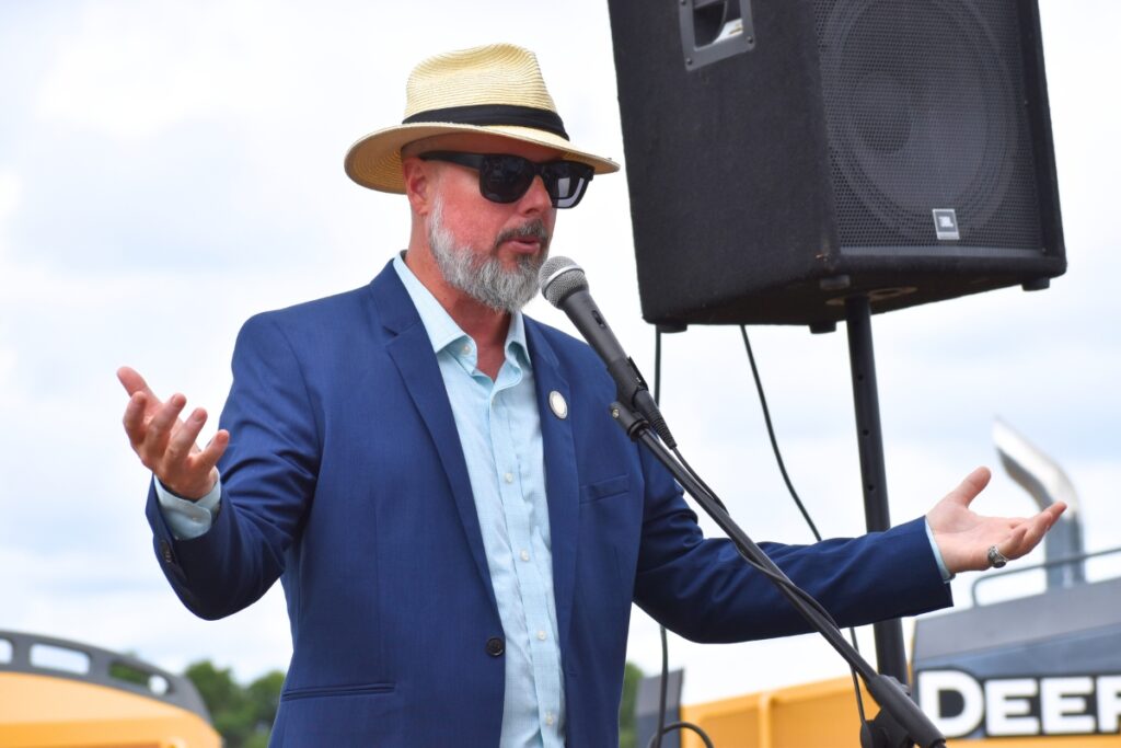 Mayor Jordan Marlowe said the application process is thorough so there is no reason to say 'no' by the time it reaches the commission.