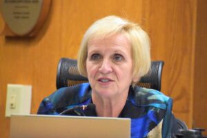 School Board of Alachua County extends interim superintendent’s contract