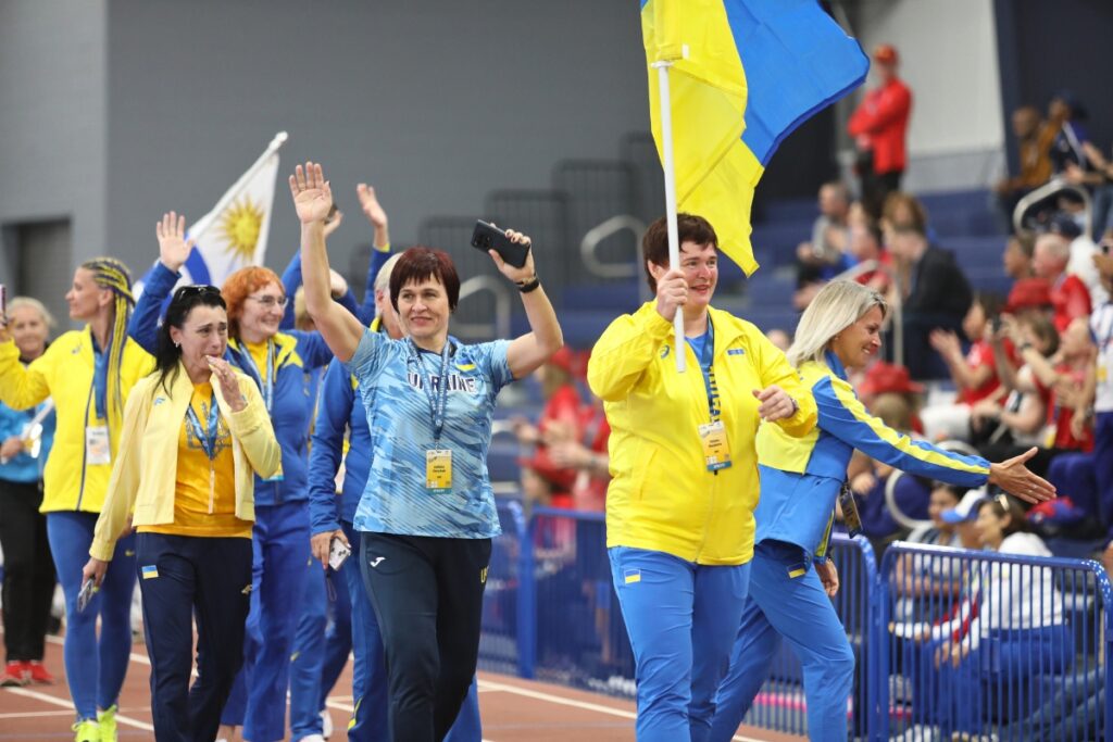 Team Ukraine enters the track with standing ovation. 