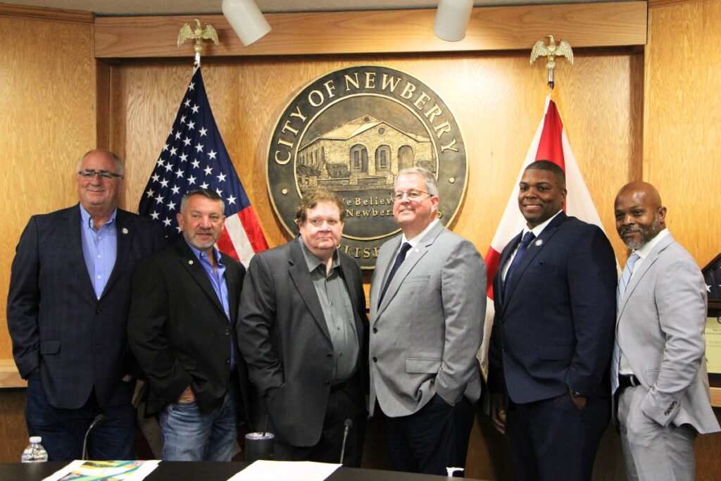 Newberry's new City Commission at the April 28 swearing-in ceremony. Photo by Lillian Hamman