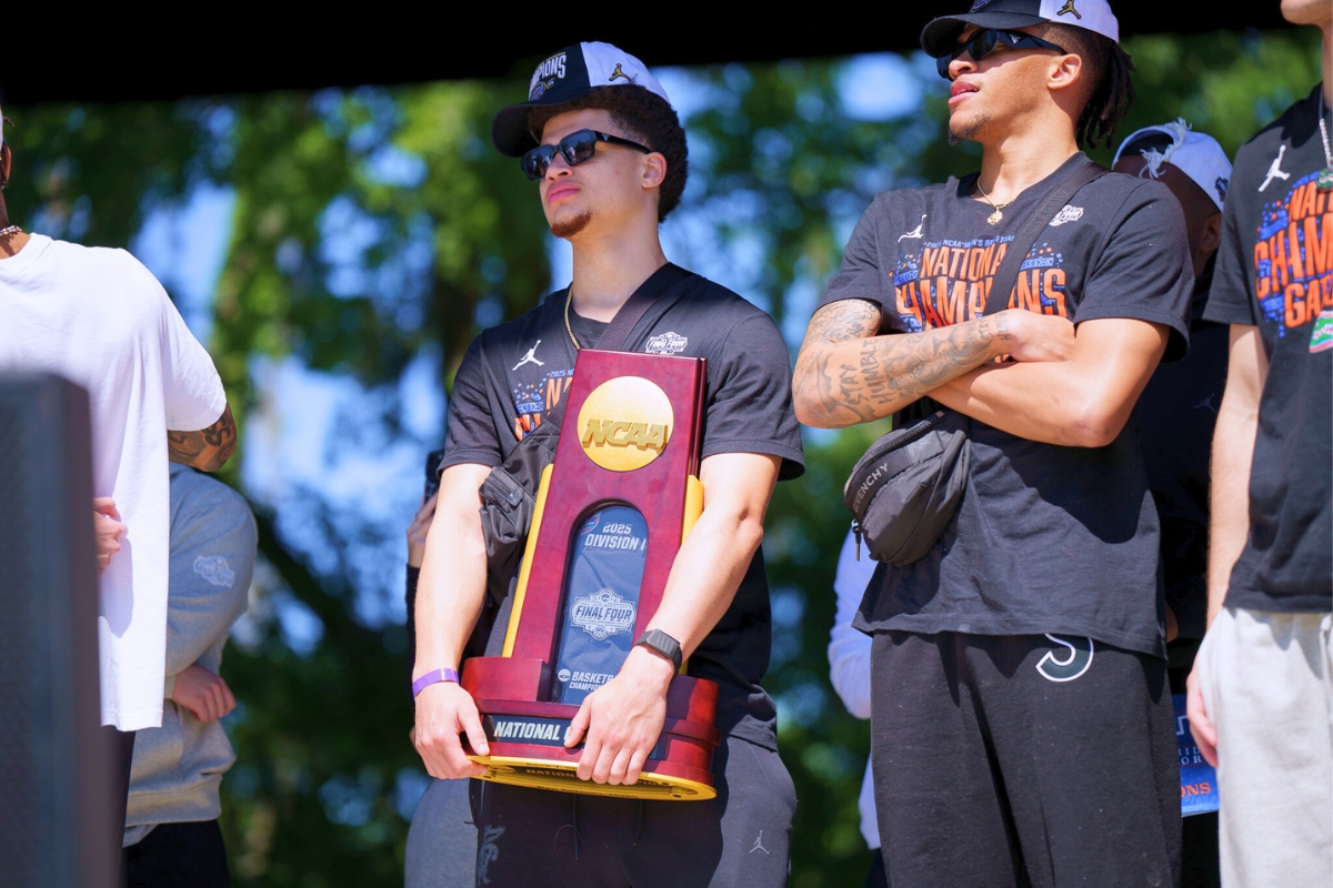 Gator Nation welcomes home national champs