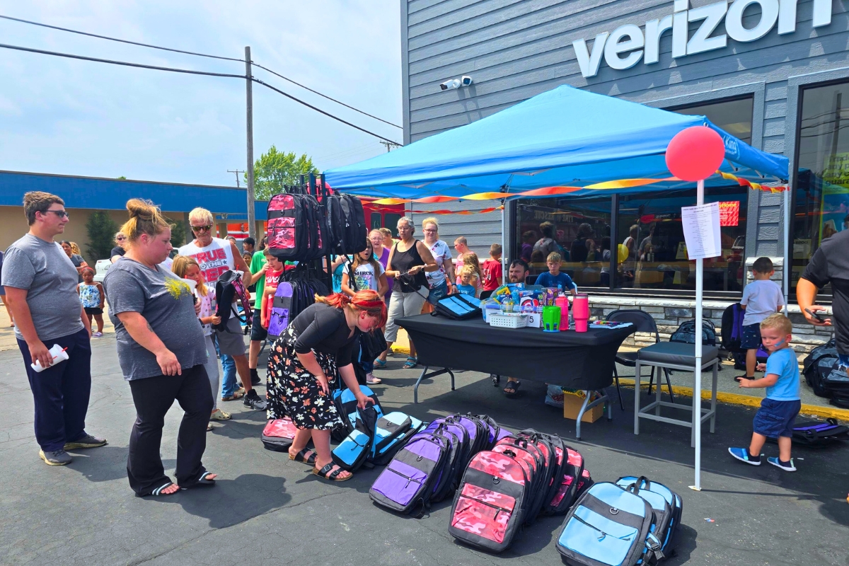alachua county backpack for kids Round Room to donate free backpacks to students at local Verizon stores