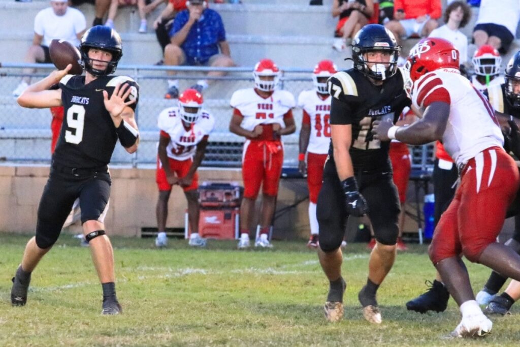 Buhholz's Andrew Whittemore aims downfield against Vero Beach. Photo by Seth Johnson