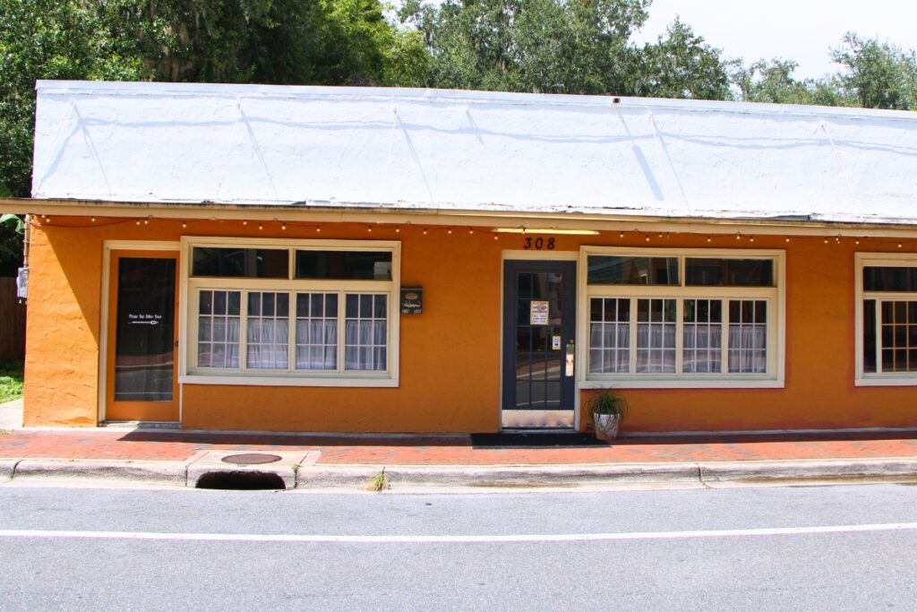 FlatFish GNV serves up a variety of brioche-filled and plant-based glazed donuts across from Old Mount Carmel Baptist Church. Photo by Lillian Hamman