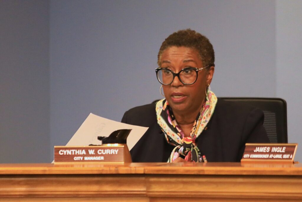 City Manager Cynthia Curry will finish four years with Gainesville before resigning after more than 40 years servings in local Florida governments.
