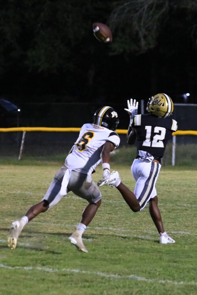 Buchholz's Marquel Brooks catches a second-quarter touchdown against Richmond Hill (GA). Photo by Seth Johnson. Photo by Seth Johnson