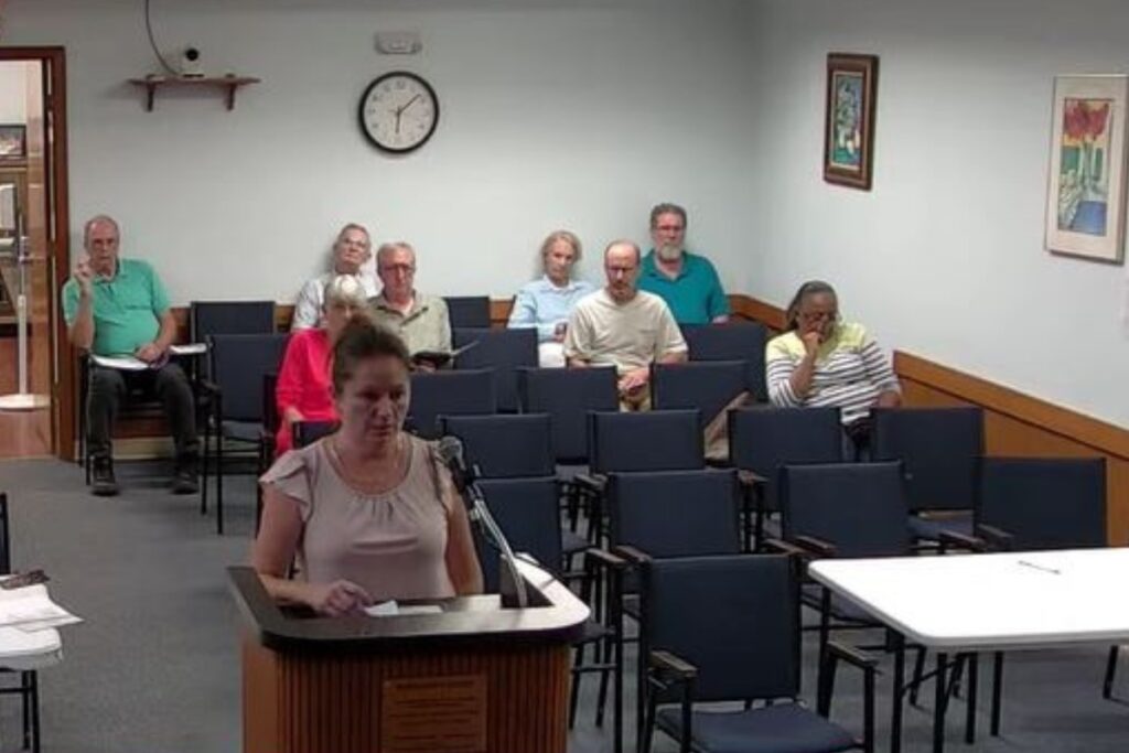 Karen Fiore calls for budget transparency as she joins the Archer City Commission.