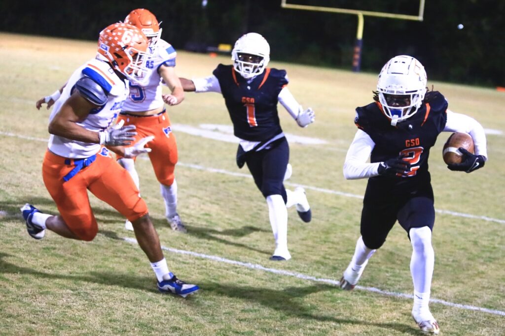 Hawthorne's Nathan Jennings with a second-quarter reception against Branford in the Rural Regional Semifinals. Photo by C.J. Gish