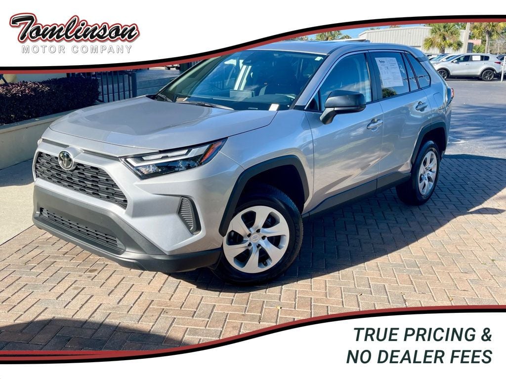 2025 Toyota RAV4 LE FWD