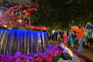 UF gator sculpture lights up in orange and blue for holiday kickoff