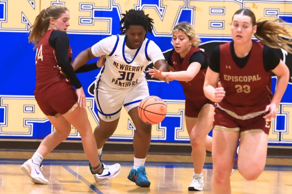 Newberry's Jada Brown (30) battles for the ball against Episcopal (Jacksonville) in the Class 3A-Region 1 Quarterfinals. Photo by C.J. Gish