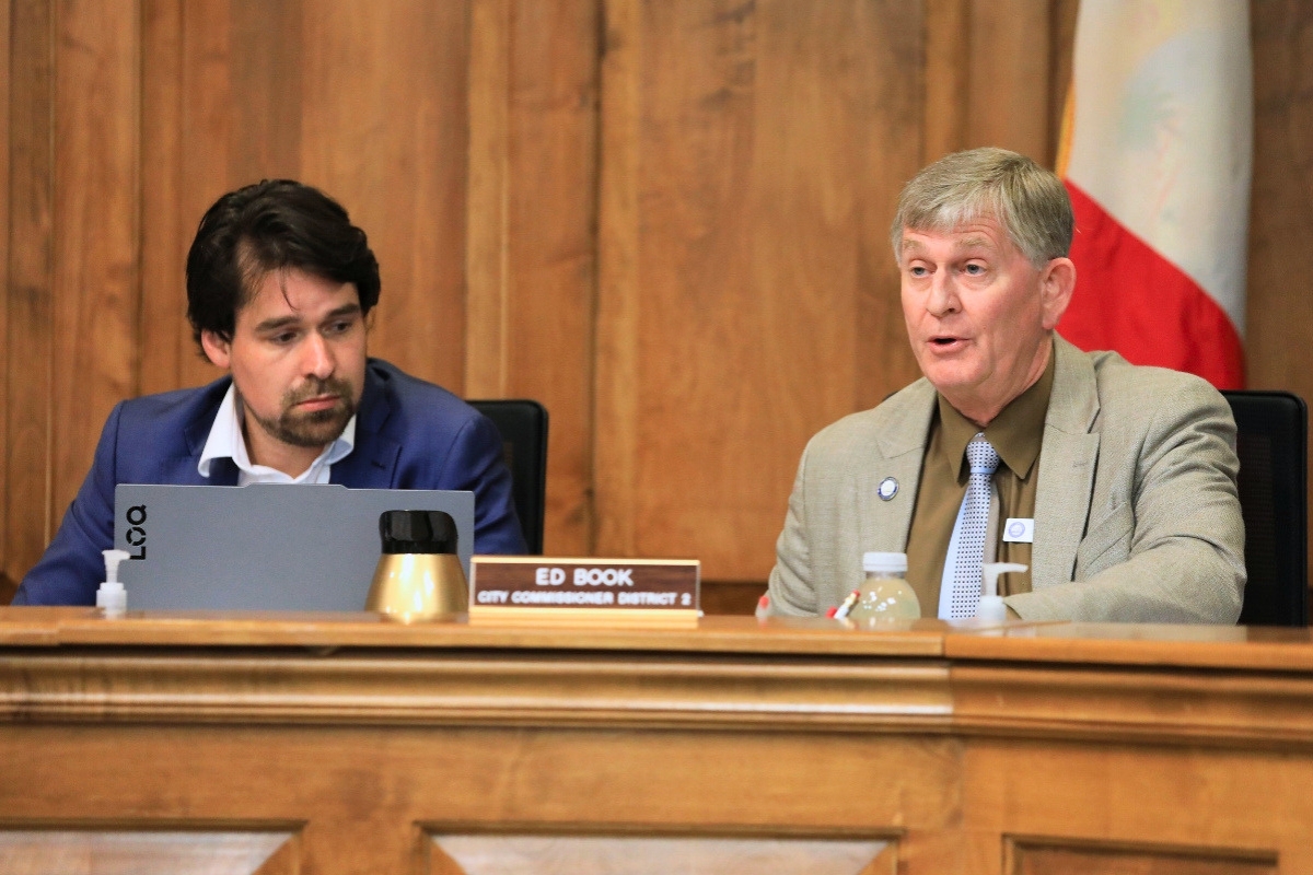 Gainesville commission to hold city manager search this fall