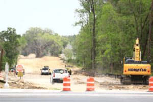 Alachua County negotiates with GRU over 5 live oak trees stalling construction