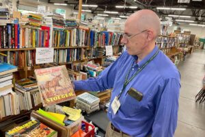 Friends of the Library book sale arrives Saturday with 500,000 items and . . . frogs?