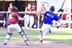 8-run 4th inning helps Oak Hall advance