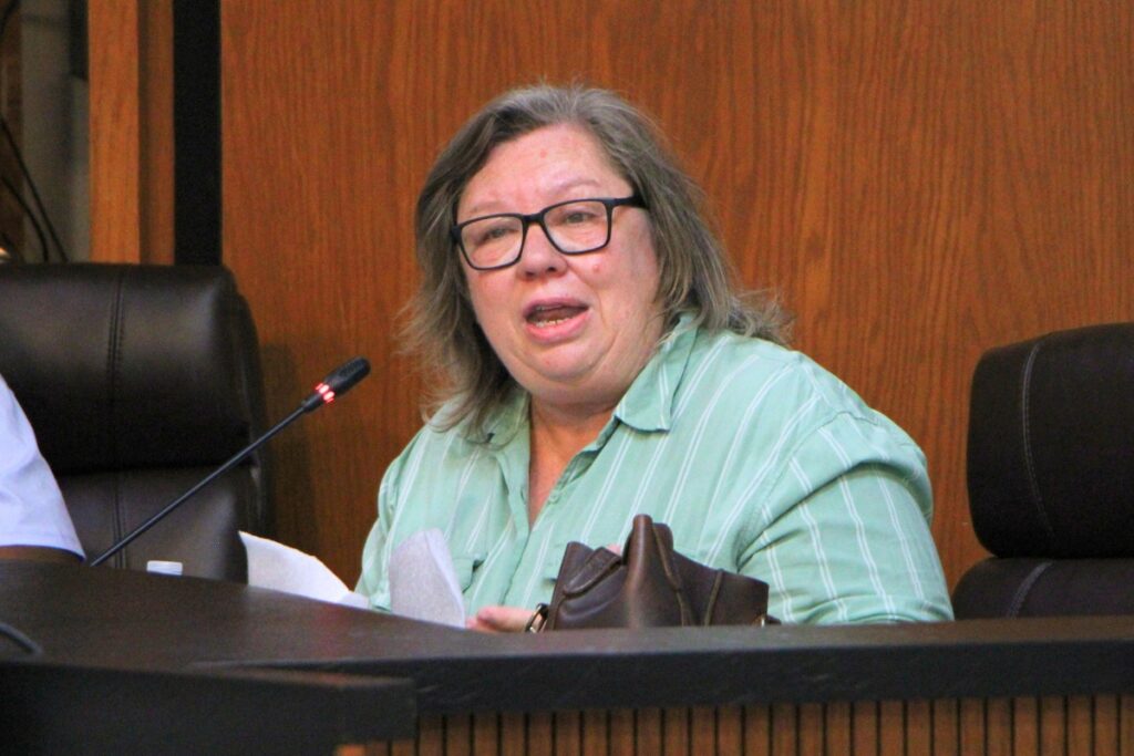 Alachua County Commissioner Mary Alford presided over Archer City Commission's swearing in ceremony. Photo by Lillian Hamman