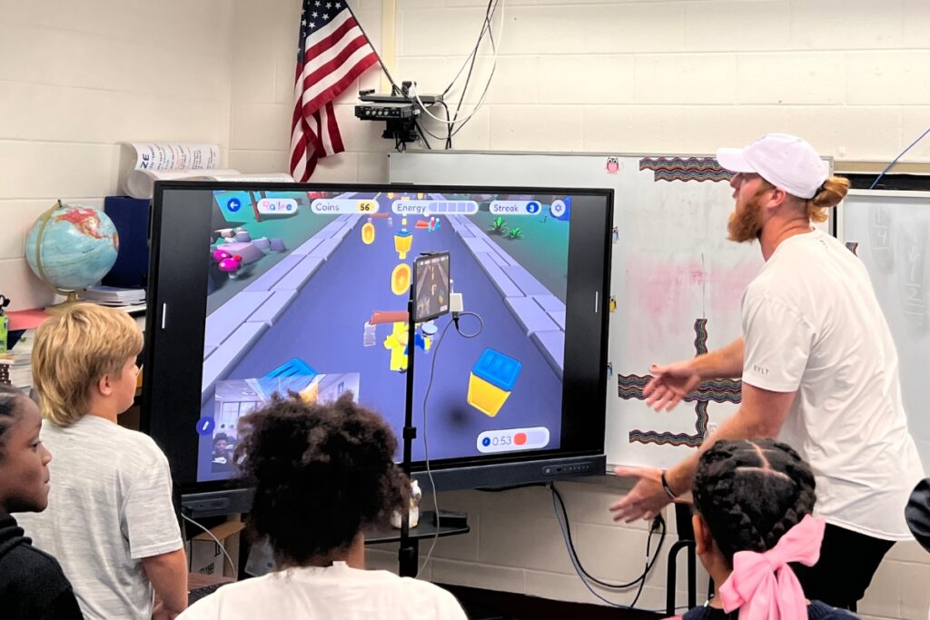 Hayden Hurst joined third grade students for a live Rallee session. Photo by Nick Anschultz