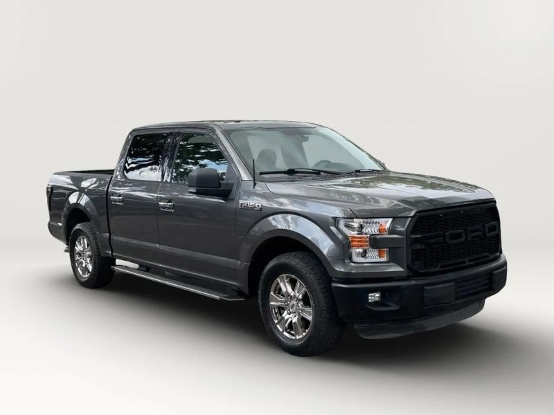 2015 Ford F150 SuperCrew Cab XLT Pickup 4D 5 1/2 ft