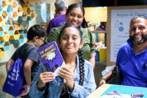 Free books available for Alachua County students through New Worlds Reading program