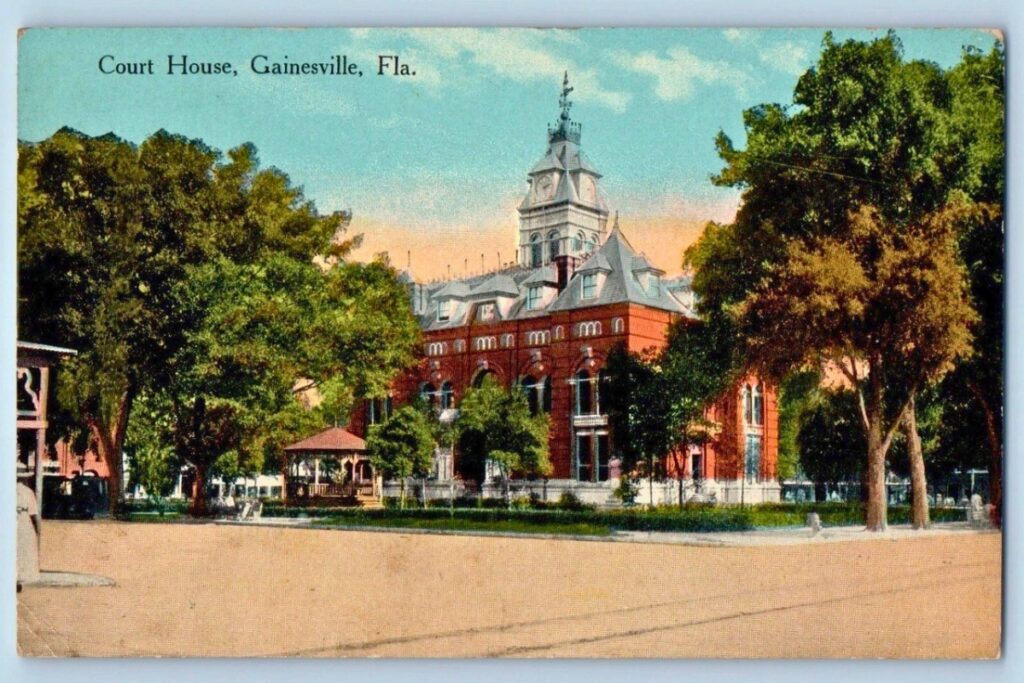 A post card of the Post Office, Court House and Holy Trinity in 1910s. Courtesy of Liz Coursen