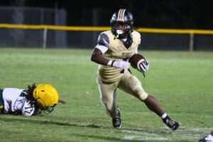 Big fourth quarter helps Buchholz cut down Forest
